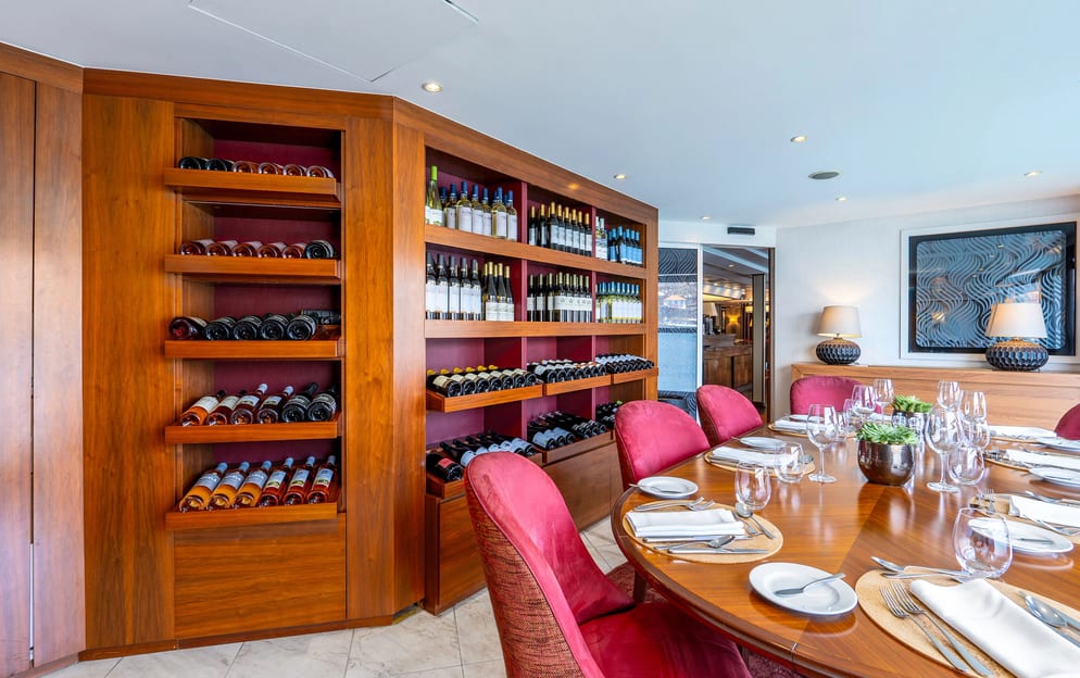 Amawaterways AmaVida Main Restaurant 5 ©Bruno Barreira & Amawaterways.jpeg