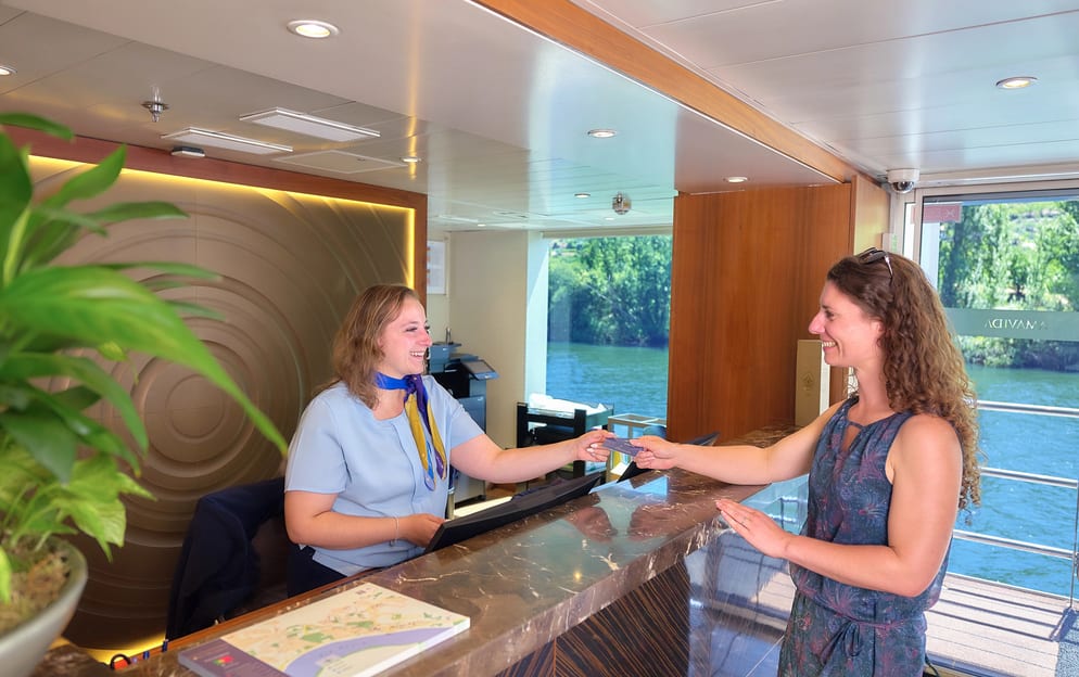 Amawaterways AmaVida Reception ©Chantal Brink & Amawaterways.jpeg