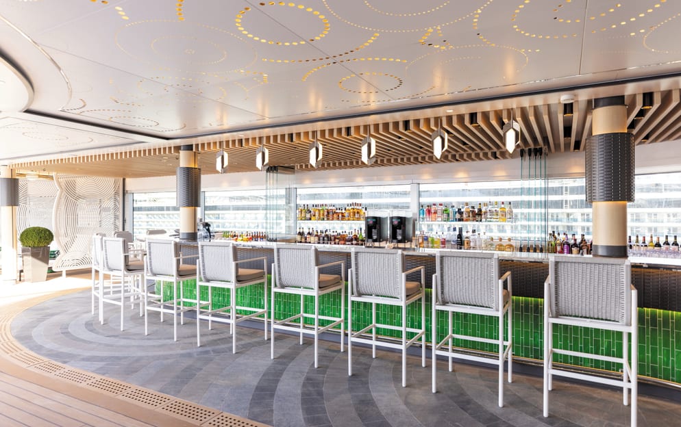 Regent Seven Seas Cruises Seven Seas Grandeur Pool Bar.jpg