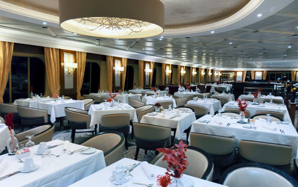 Azamara Cruises Discoveries Dining ©Jenna Lyn, Azamara Cruises4.jpg