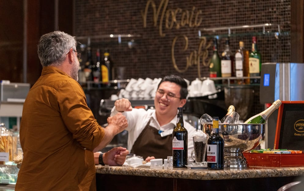 Azamara Cruises Mosaic Cafe ©Azamara Cruises.jpg