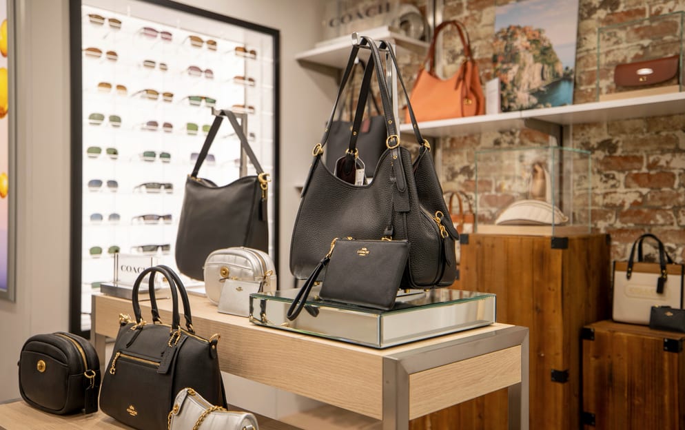 Azamara Cruises Shops © Tim Faircloth, Azamara Cruises2.jpg