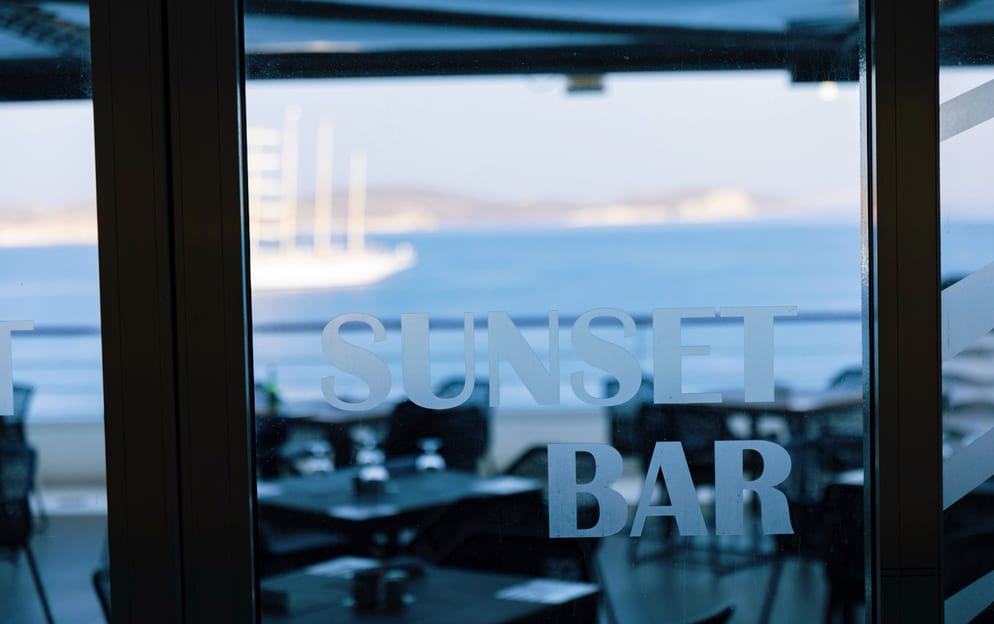 Azamara Cruises Sunset Bar © Jenna Lyn, Azamara Cruises1.jpg