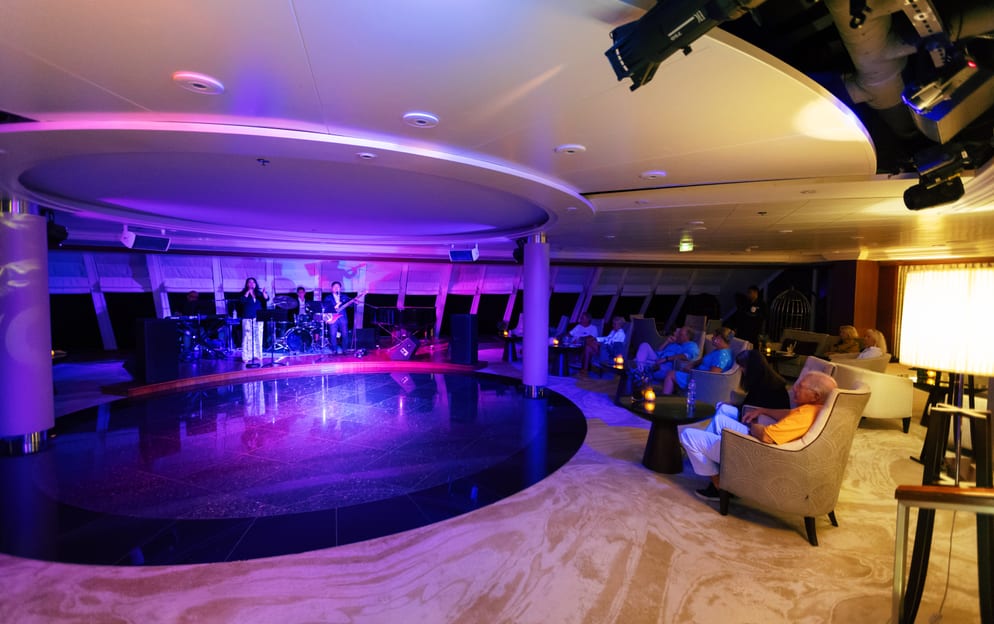 Azamara Cruises The Living Room © Jenna Lyn, Azamara Cruises3.jpg