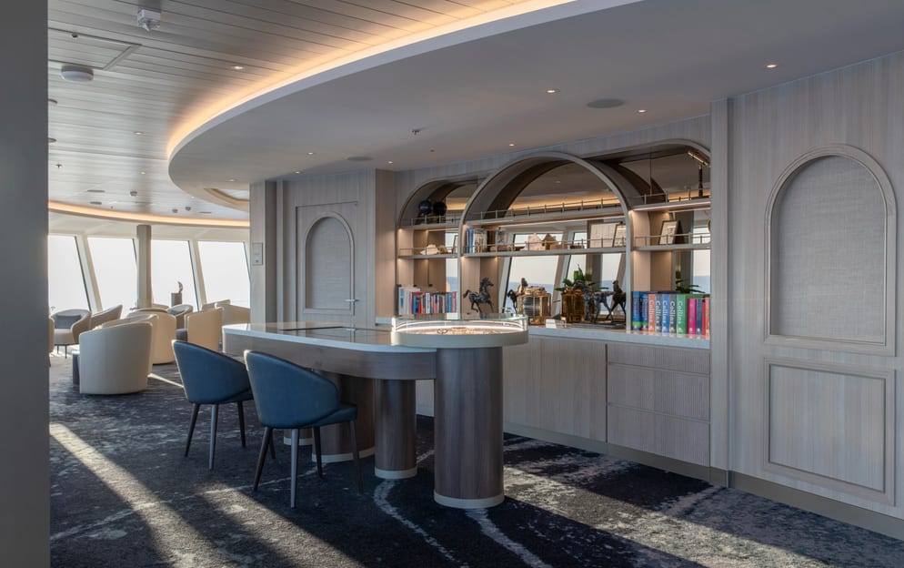 Silversea SN Observation Lounge ©Silversea Cruises Ltd. 2.jpg